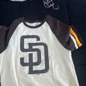 * SOLD*San Diego padres t shirt
